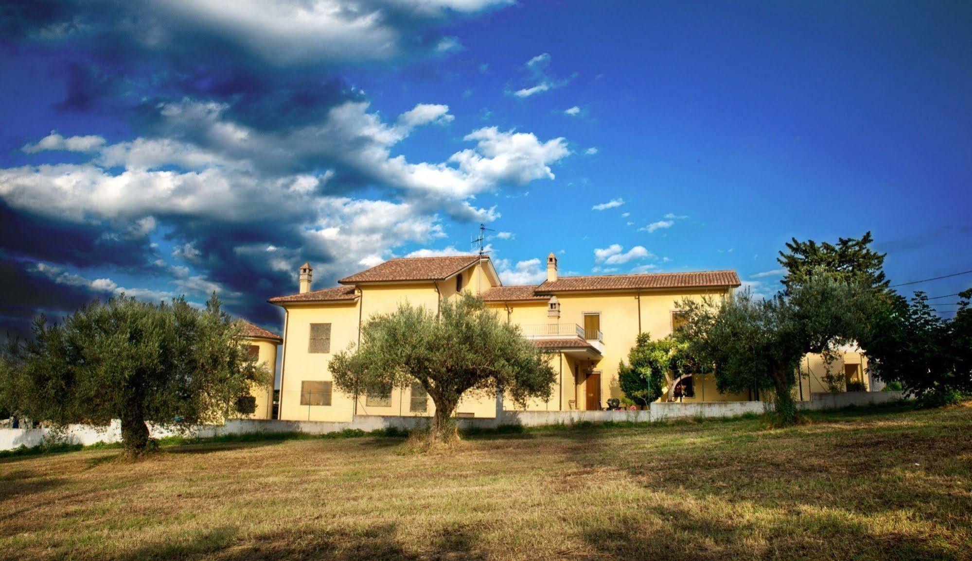 Agriturismo Il Casolare Di Nonno Mario Manoppello Экстерьер фото