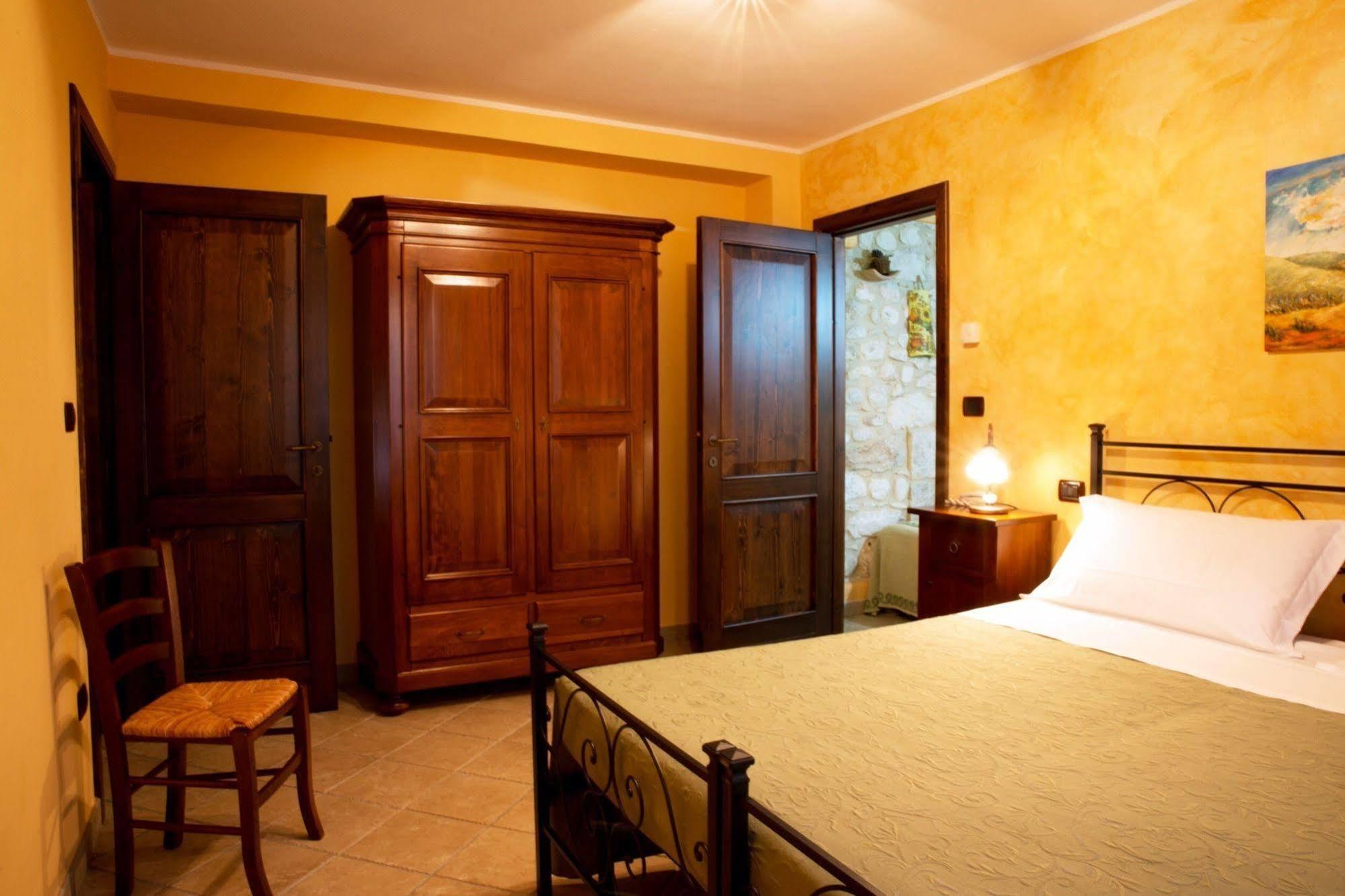 Agriturismo Il Casolare Di Nonno Mario Manoppello Экстерьер фото