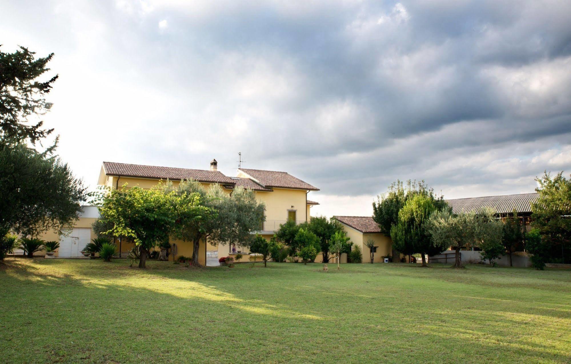 Agriturismo Il Casolare Di Nonno Mario Manoppello Экстерьер фото